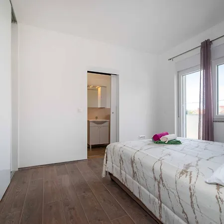 My Dalmatia - Blagdan One With Private Parking Апартаменты Задар