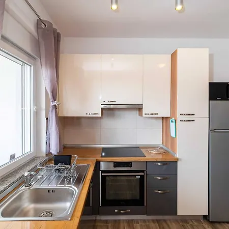 My Dalmatia - Blagdan One With Private Parking Апартаменты *