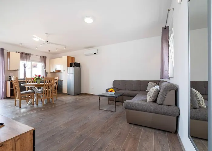 My Dalmatia - Blagdan One With Private Parking Apartman Zadar