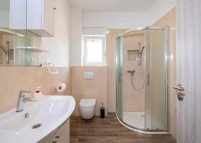 Apartman My Dalmatia - Blagdan One With Private Parking Zadar