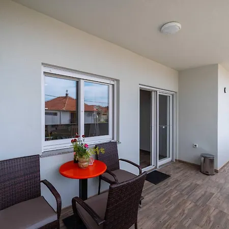 My Dalmatia - Blagdan One With Private Parking 자다르