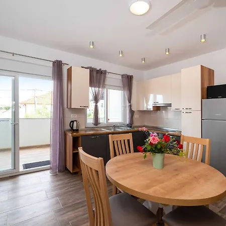 아파트 My Dalmatia - Blagdan One With Private Parking 자다르