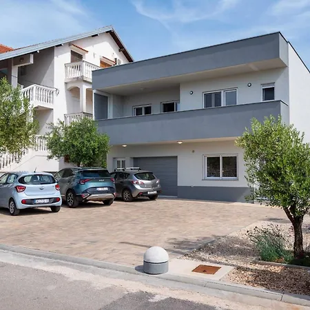 아파트 My Dalmatia - Blagdan One With Private Parking *