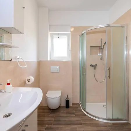 Apartment My Dalmatia - Blagdan One With Private Parking Zadar