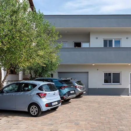Apartment My Dalmatia - Blagdan One With Private Parking