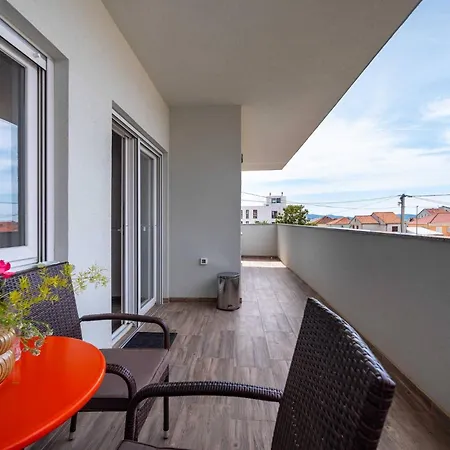 My Dalmatia - Blagdan One With Private Parking Apartment Zadar