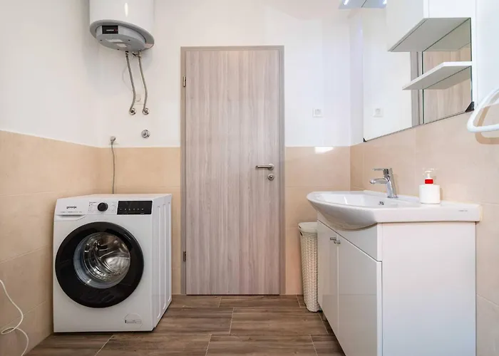 Apartamento My Dalmatia - Blagdan One With Private Parking Zadar